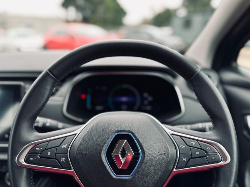 RENAULT ZOE