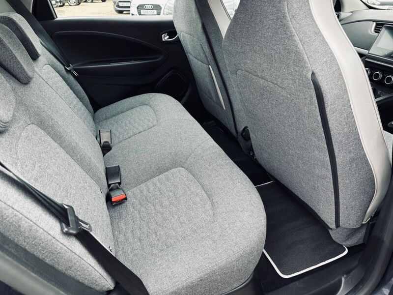 RENAULT ZOE